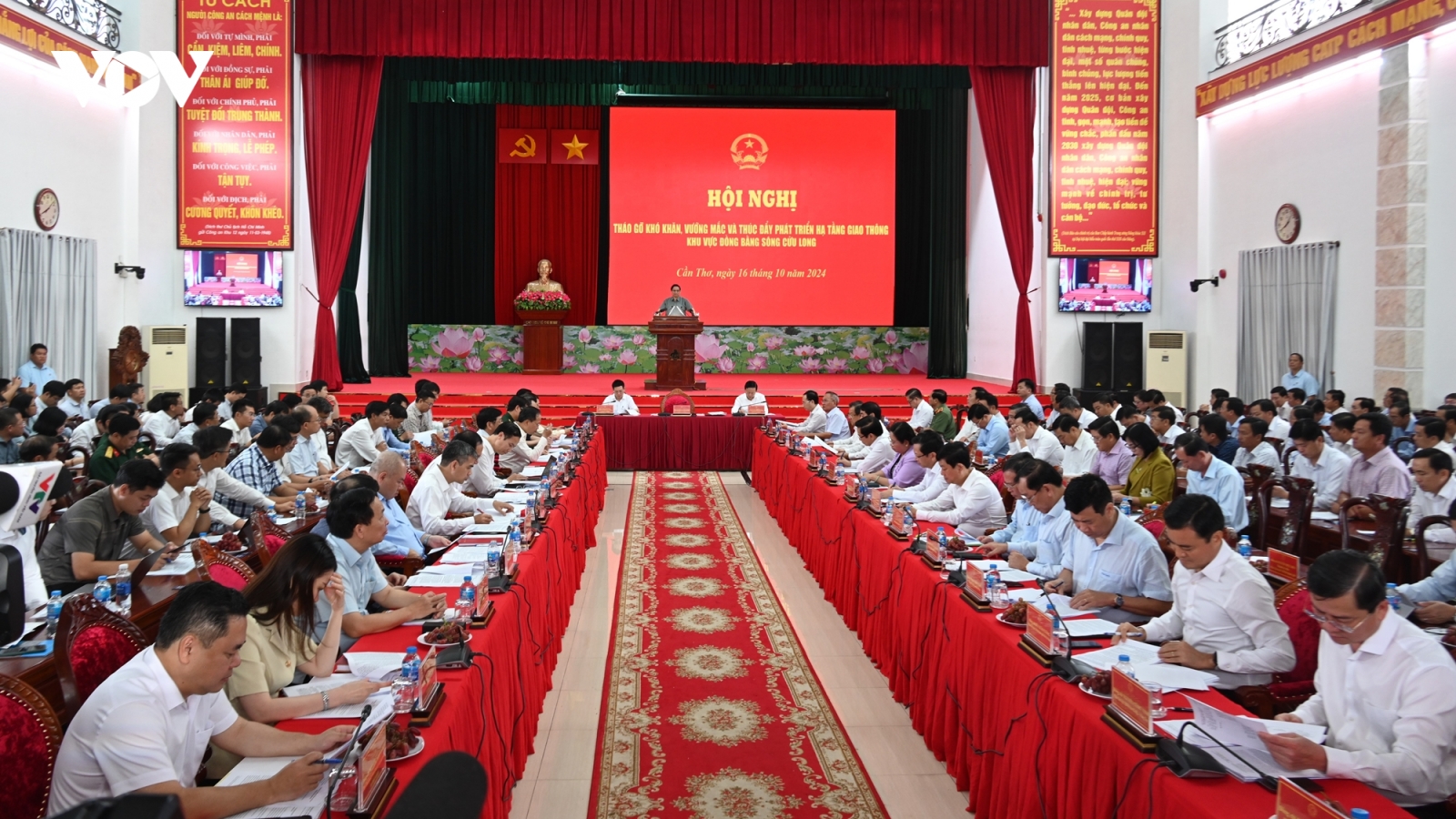 Thủ tướng: Các tuyến cao tốc mang lại triển vọng phát triển to lớn cho ĐBSCL