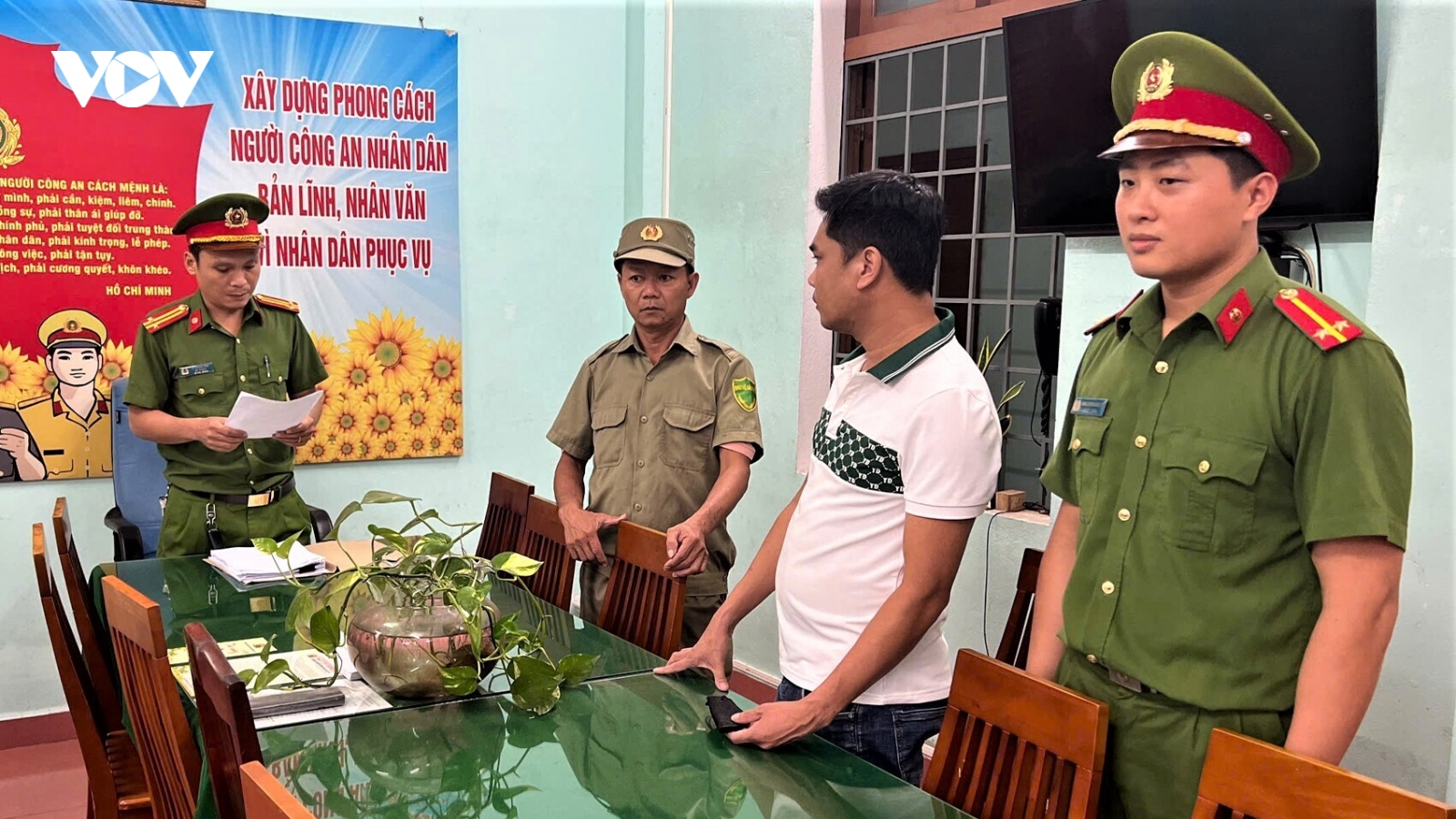 Bắt "ma men" lái ô tô tông chết một học sinh ở Quảng Nam