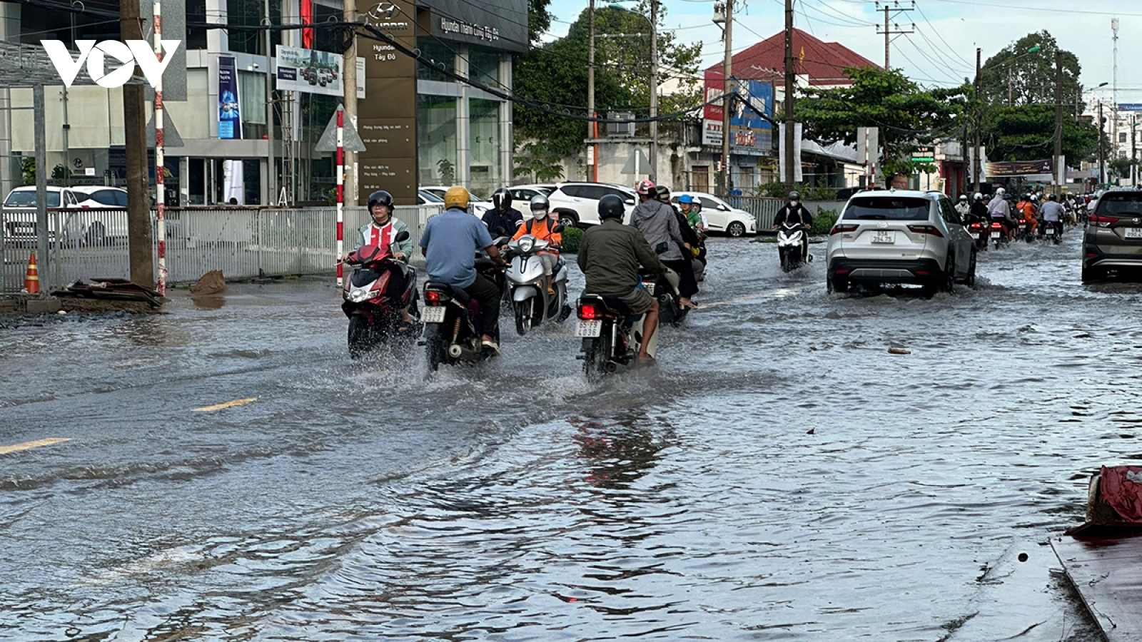 Triều cường tại Cần Thơ đã vượt báo động 3