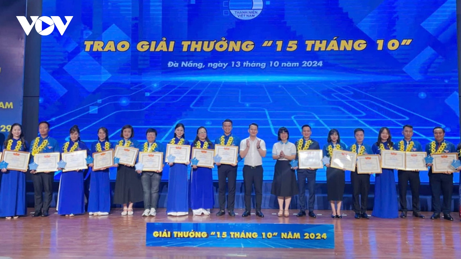 Trung ương Hội Liên hiệp Thanh niên Việt Nam trao giải thưởng “15 tháng 10”