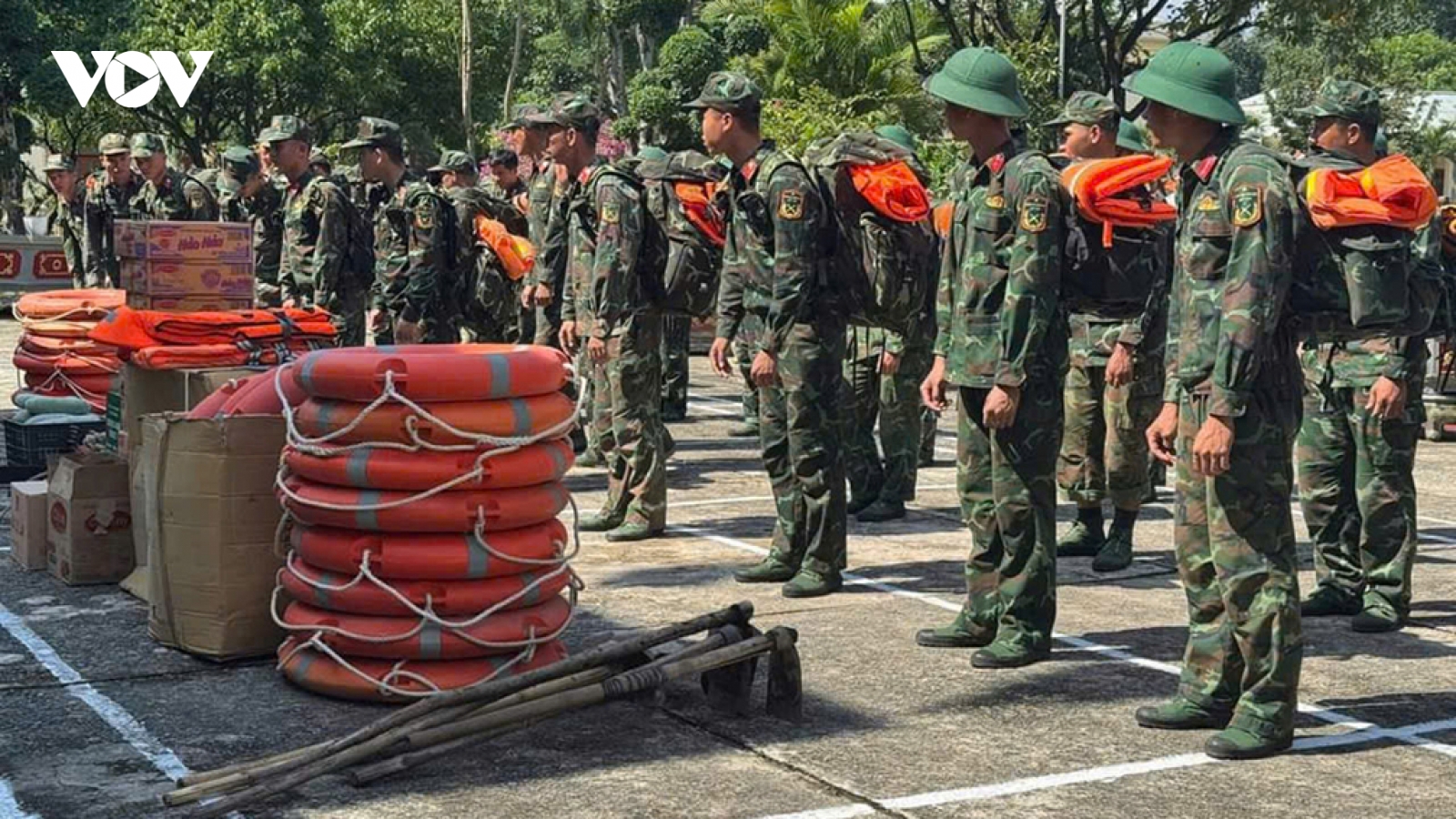 Quân khu 5 huy động hơn 60.000 cán bộ chiến sĩ ứng phó bão số 6