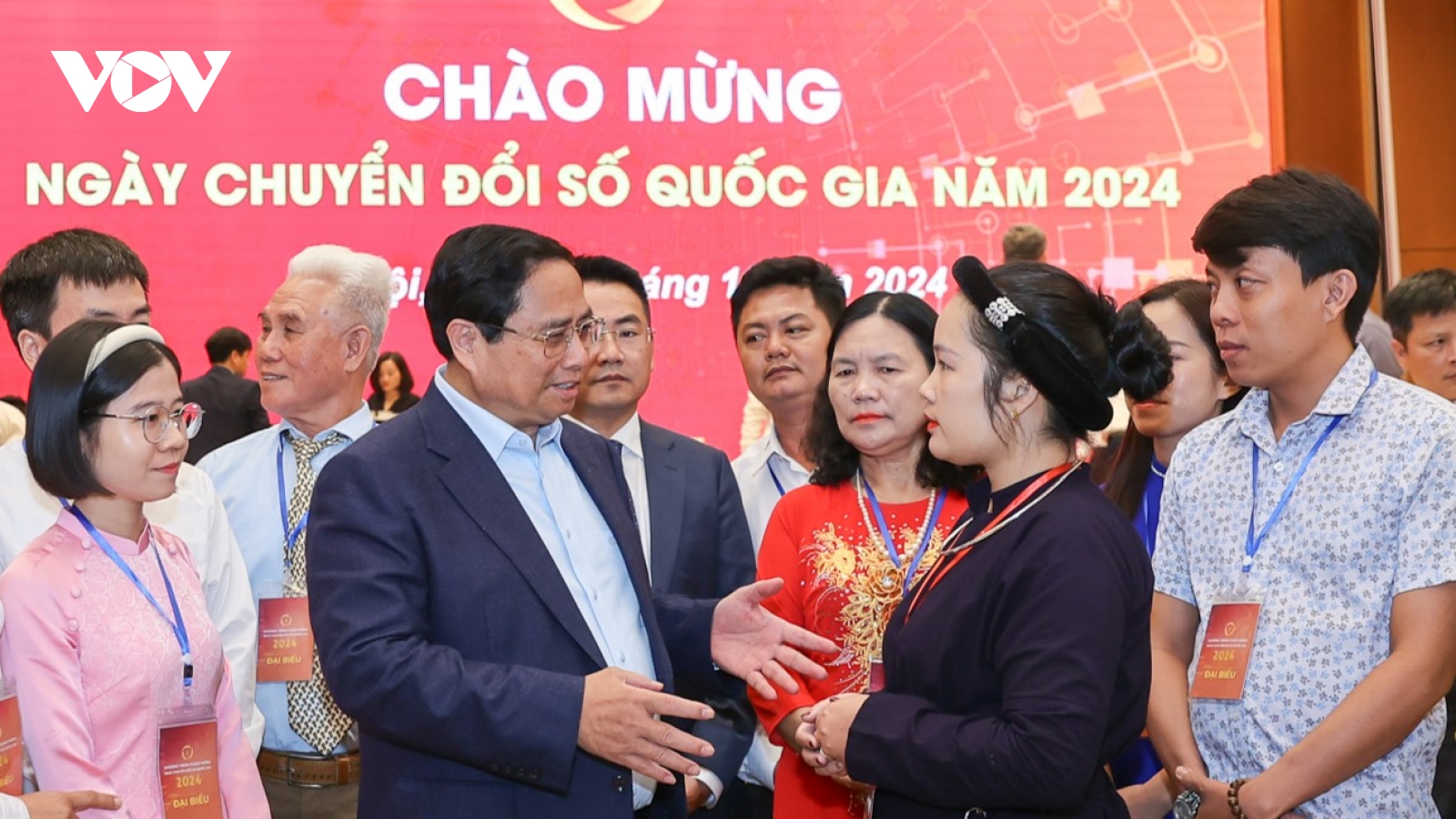 "Con người làm chuyển đổi số cần phải có một trái tim nóng và tư duy luôn đổi mới"