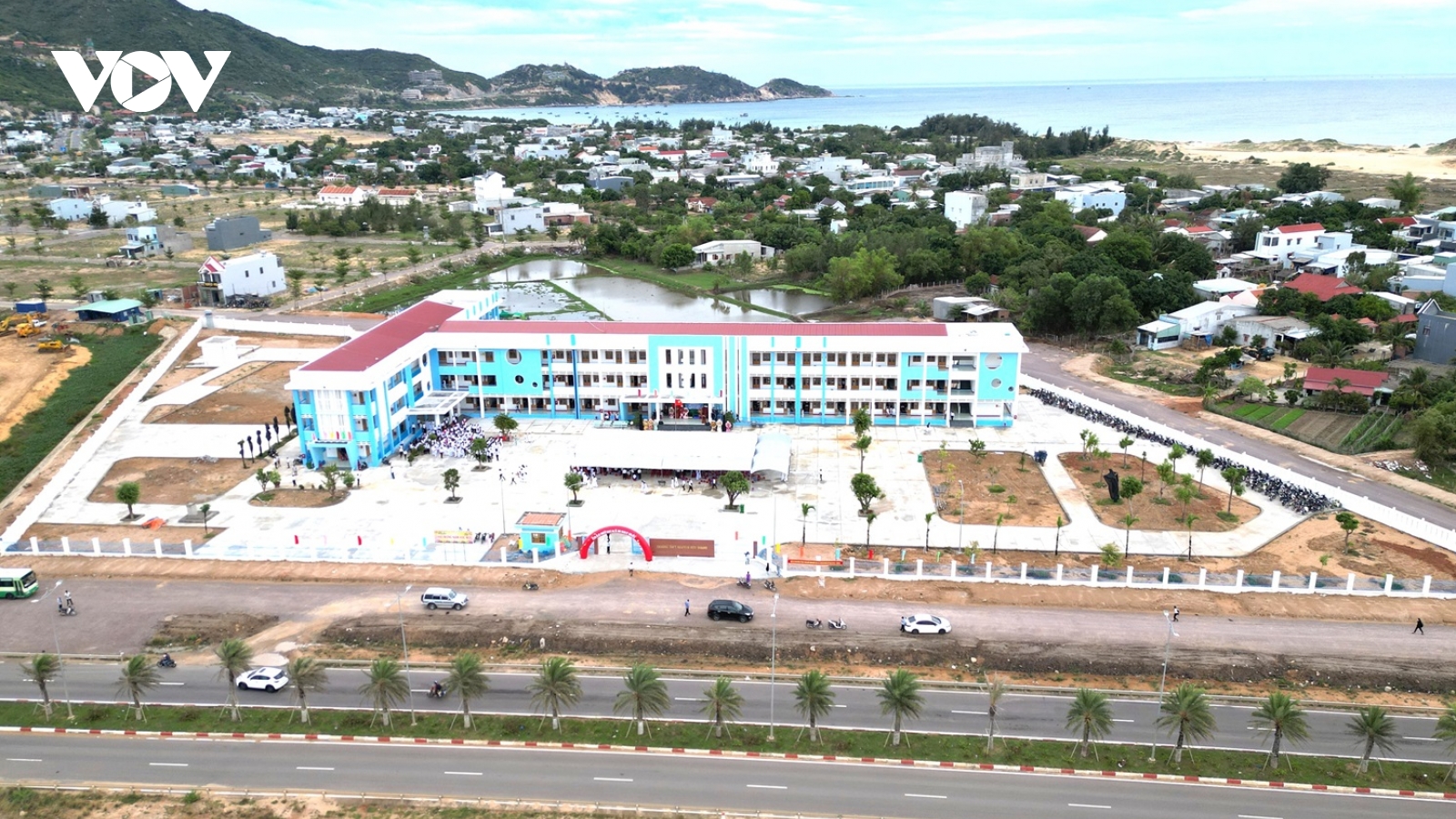 Yêu cầu kiểm điểm trách nhiệm của hiệu trưởng các trường  thu tiền sai quy định