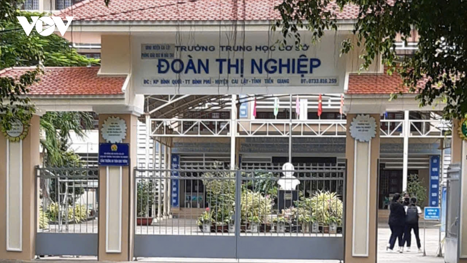 Hiệu trưởng trường THCS Đoàn Thị Nghiệp tử vong sau khi bị một con ong đốt