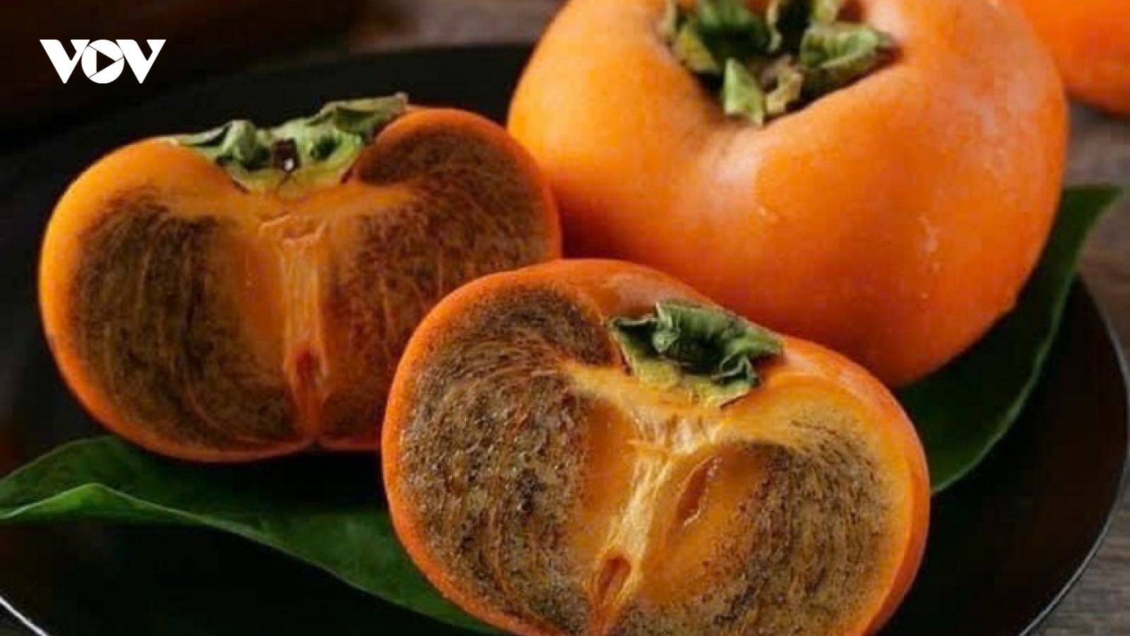 Hồng chocolate Nhật Bản cháy hàng dù giá “chát”