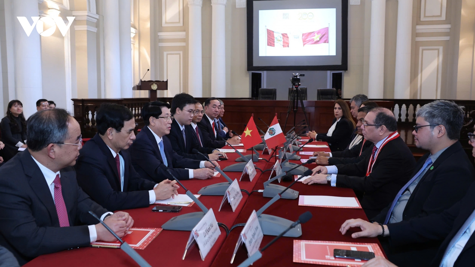 Chủ tịch nước Lương Cường hội kiến Chánh án Tòa án Tối cao Peru