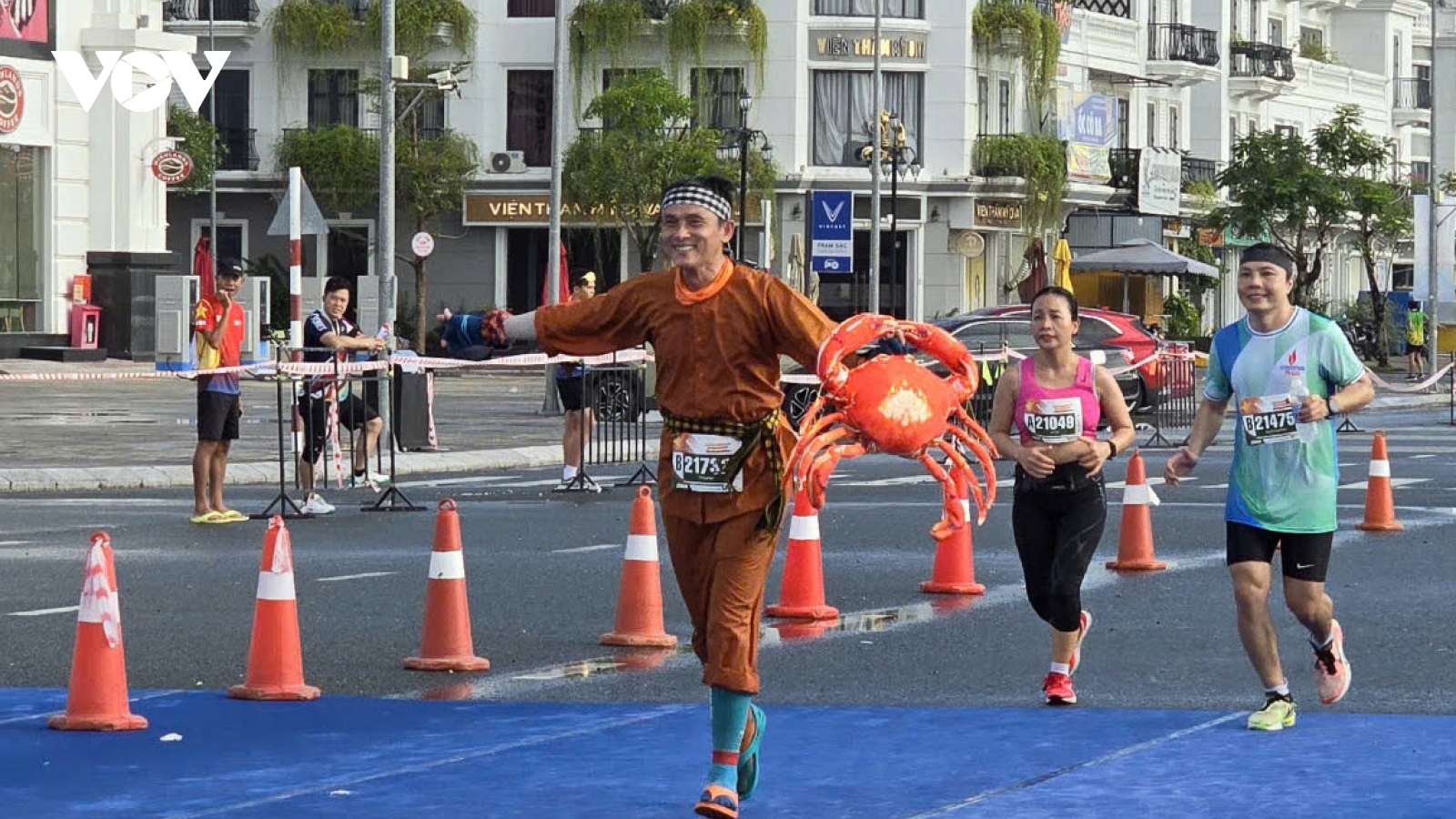 Hơn 6.000 vận động viên tranh tài giải Marathon - Cà Mau 2024