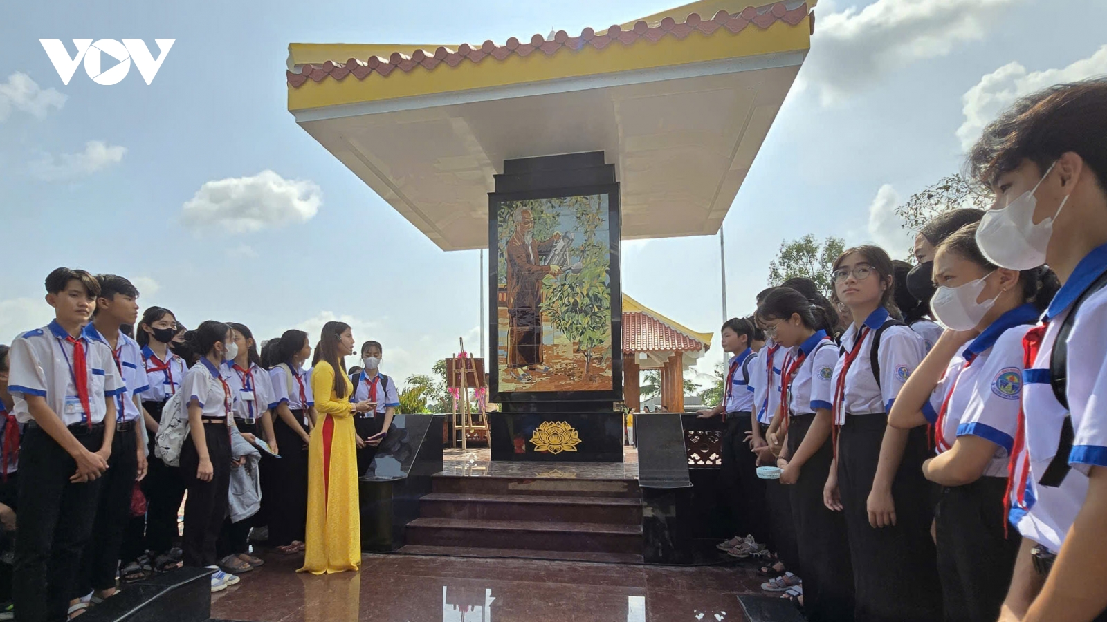 Cà Mau: Khánh thành bia kỷ niệm Bác Hồ với cây vú sữa miền Nam