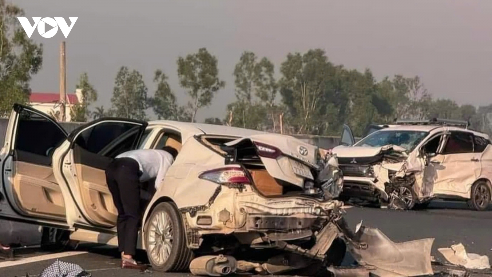3 xe va chạm trên cao tốc Hà Nội – Hải Phòng, nhiều người bị thương