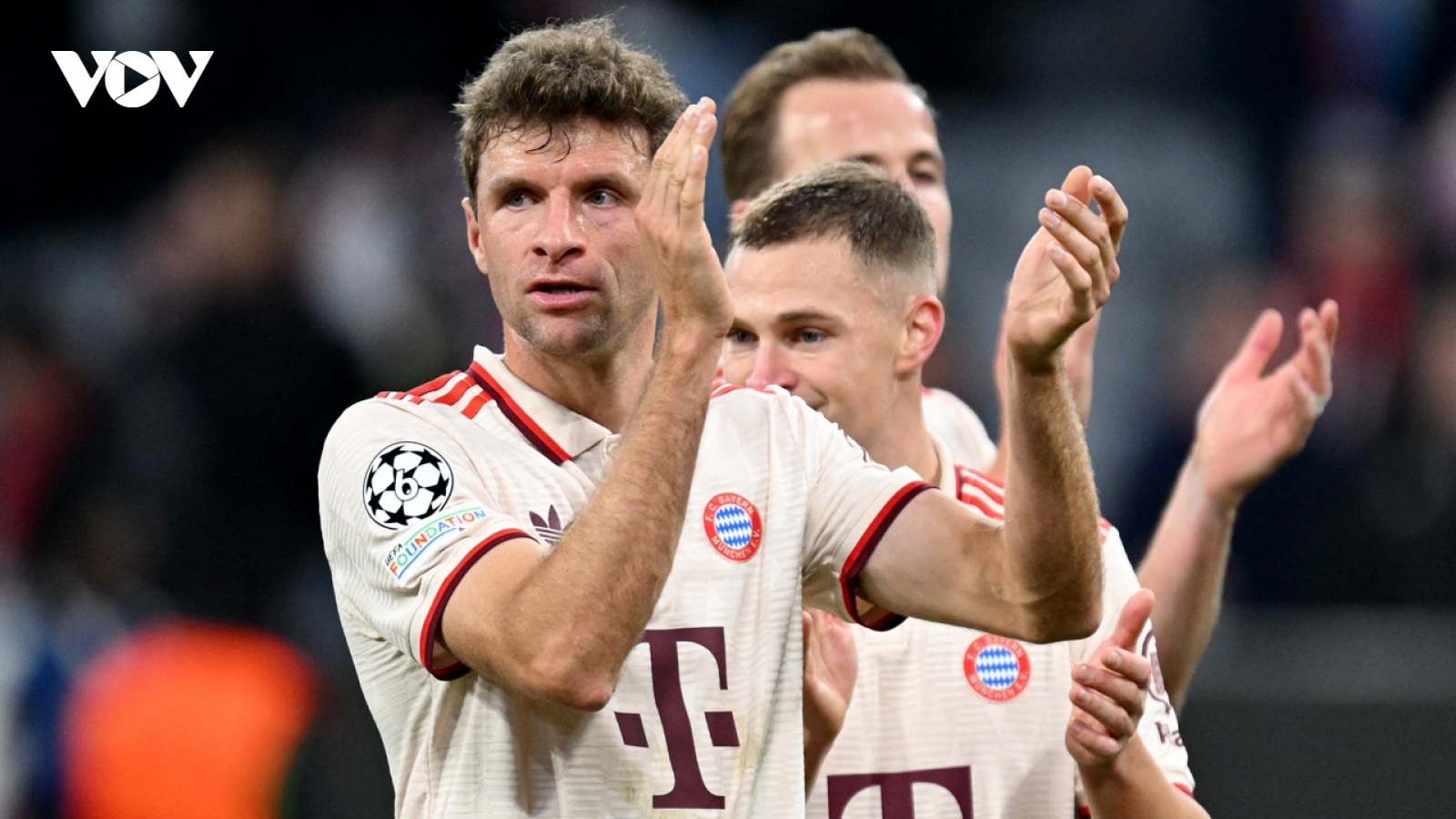Kết quả cúp C1 châu Âu mới nhất: Bayern Munich thắng tối thiểu, PSG lâm nguy
