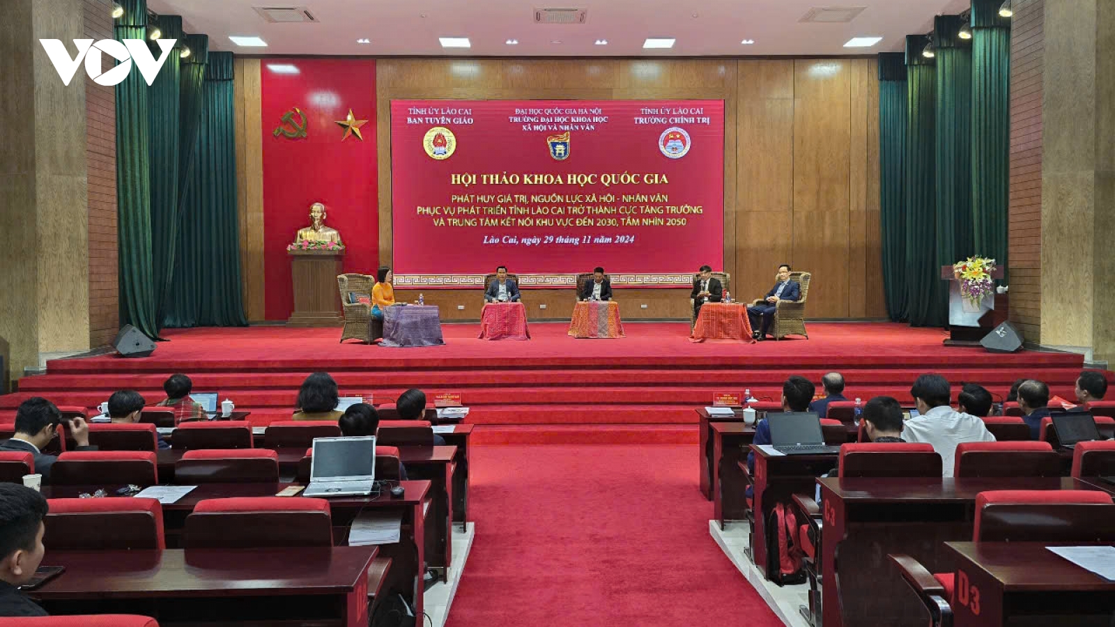 Nguồn lực xã hội - nhân văn quyết định thành bại của cực tăng trưởng Lào Cai