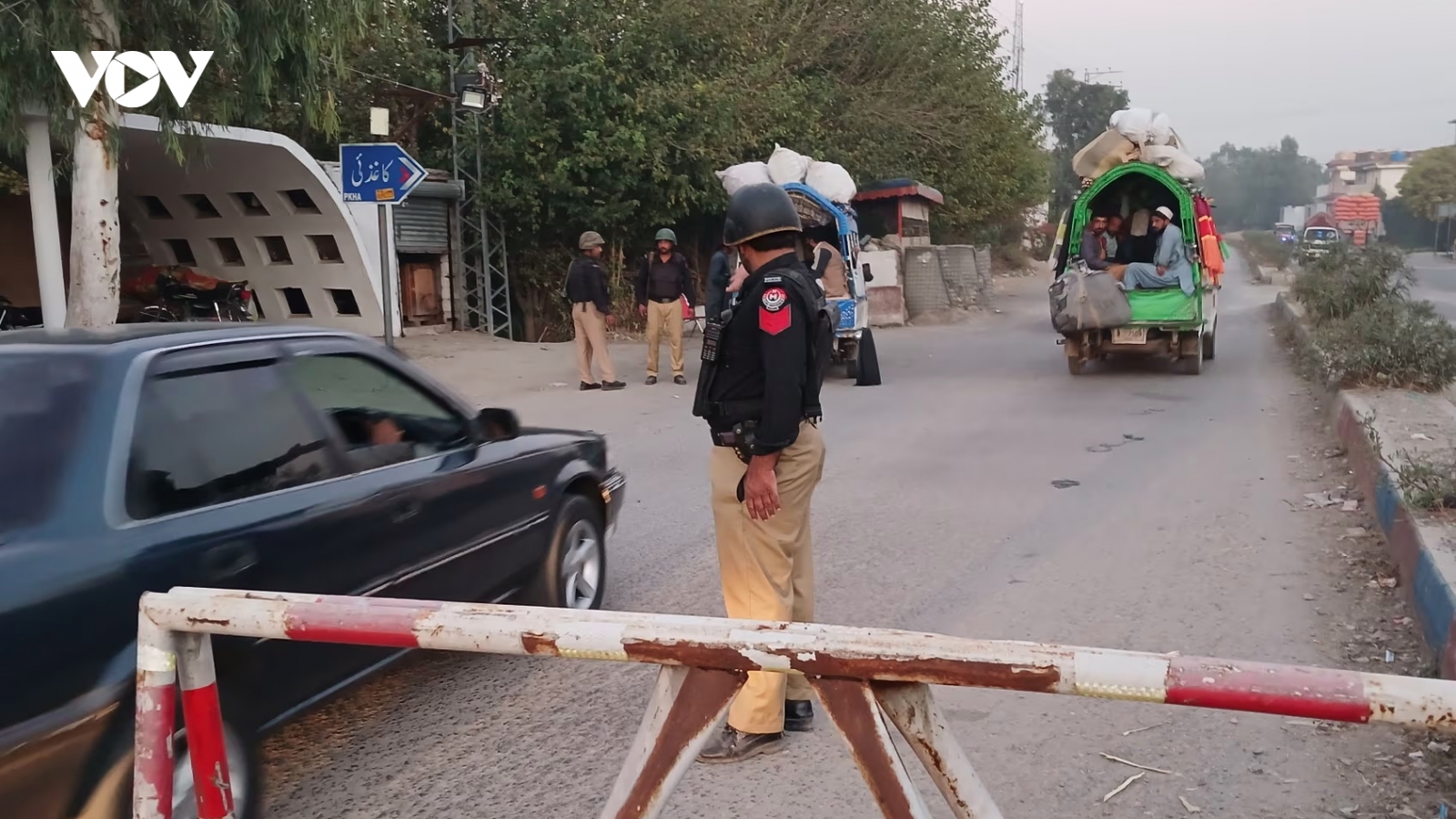 Tấn công nhằm vào đoàn xe chở người Hồi giáo Shiite ở Pakistan, 42 người chết