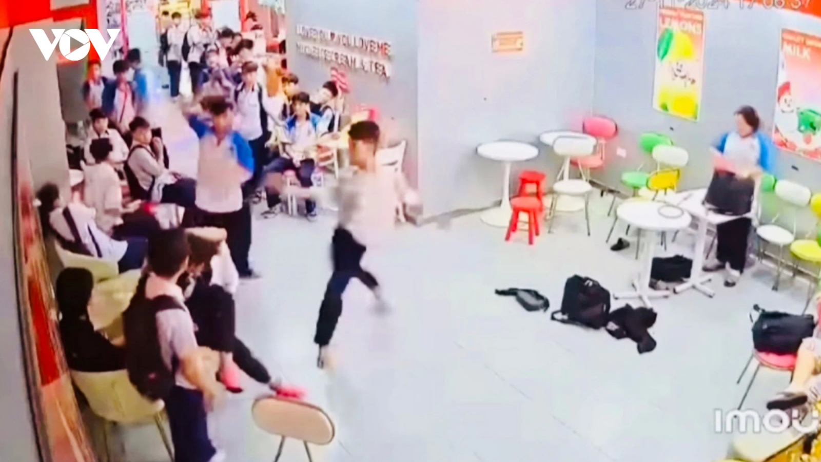 Công an vào cuộc vụ nhóm học sinh cấp 2 dùng gậy bóng chày hành hung thiếu niên