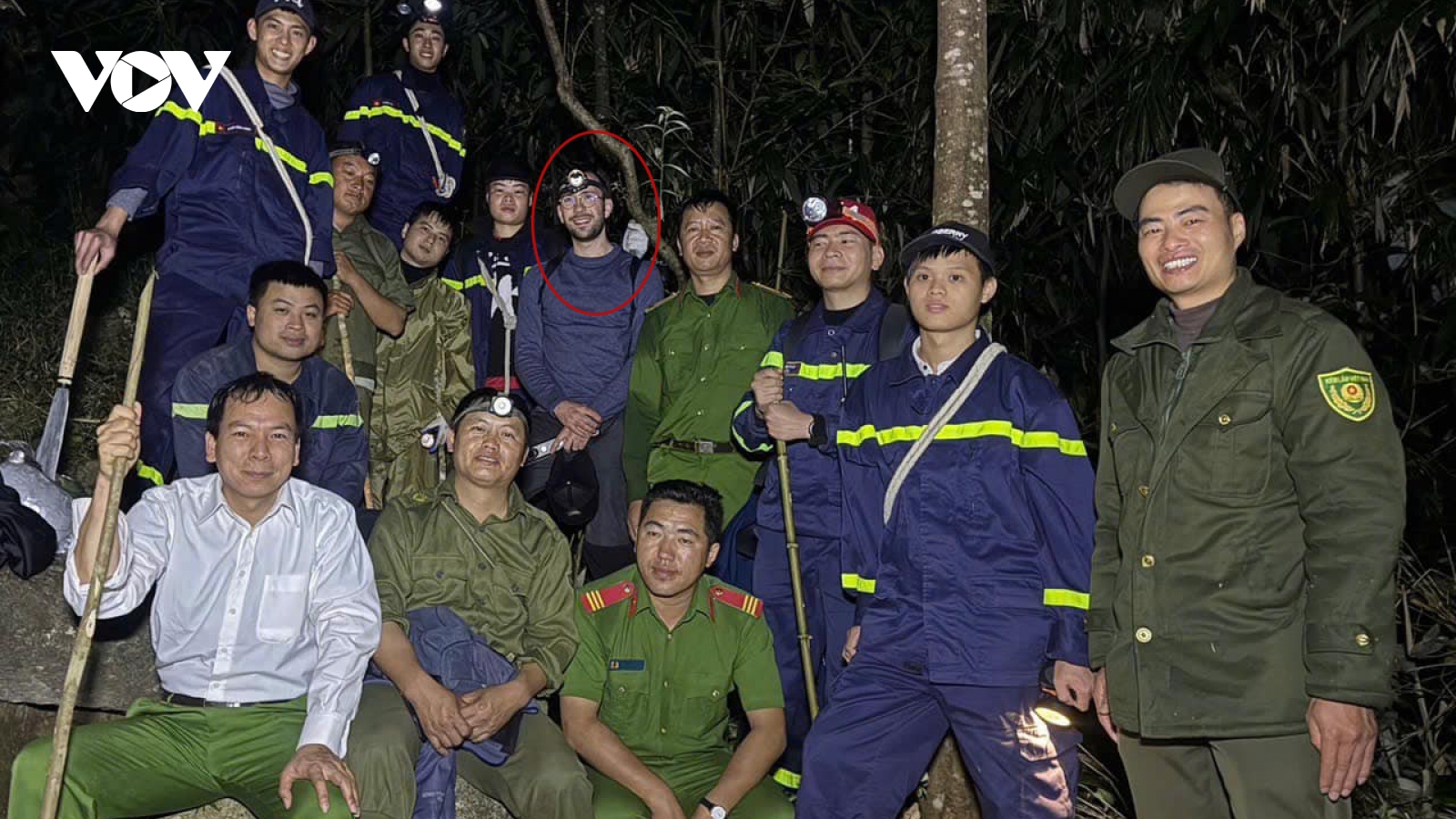 Giải cứu du khách Thụy Sĩ đi lạc trong Vườn Quốc gia Hoàng Liên