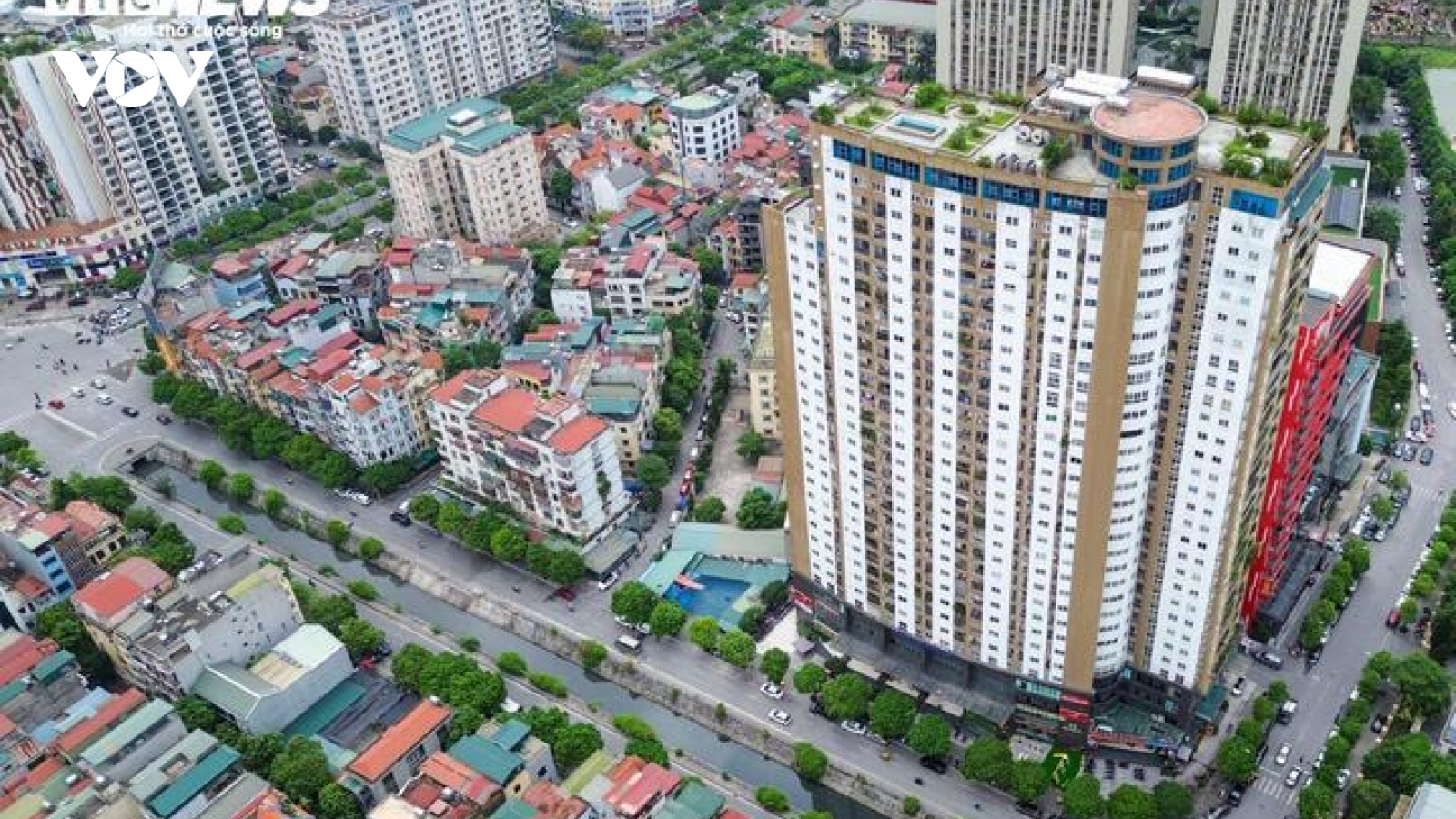 Giá bất động sản Hà Nội liên tục 'phi mã', có nên rót tiền đầu tư?
