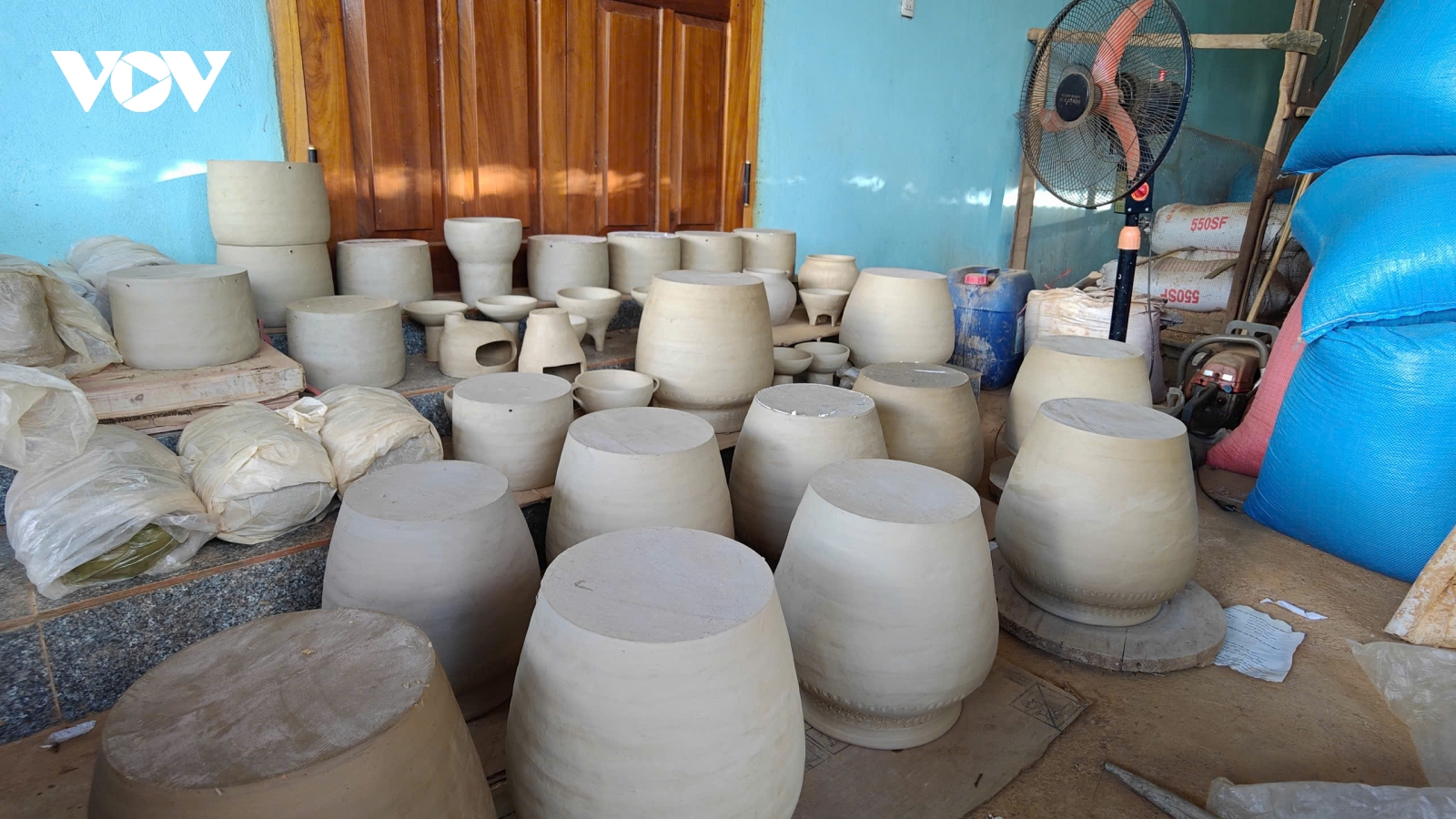 Gìn giữ nghề gốm truyền thống Mường Chanh