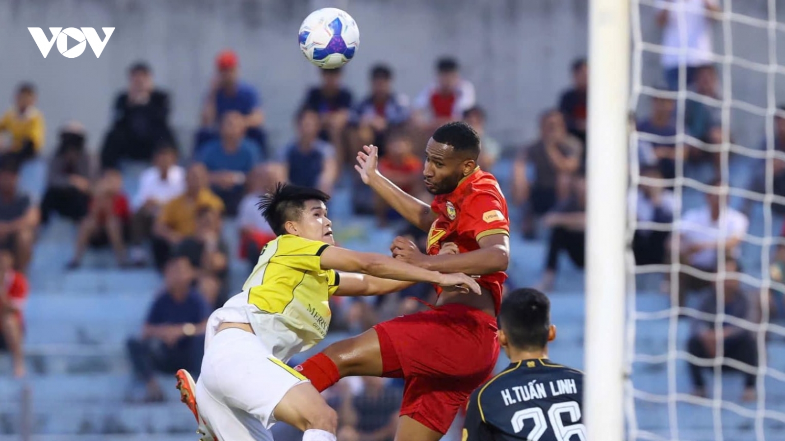Kết quả V-League hôm nay 2/11: HAGL thua trận, chỉ còn Hà Tĩnh bất bại