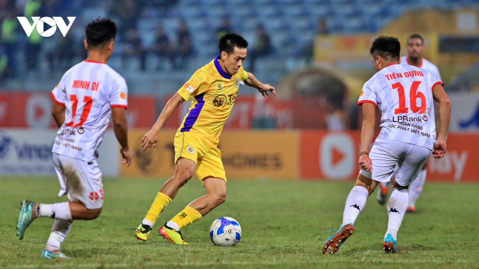 HLV Chu Đình Nghiêm thừa nhận sự thật phũ phàng sau trận Hà Nội FC 2-2 Hải Phòng