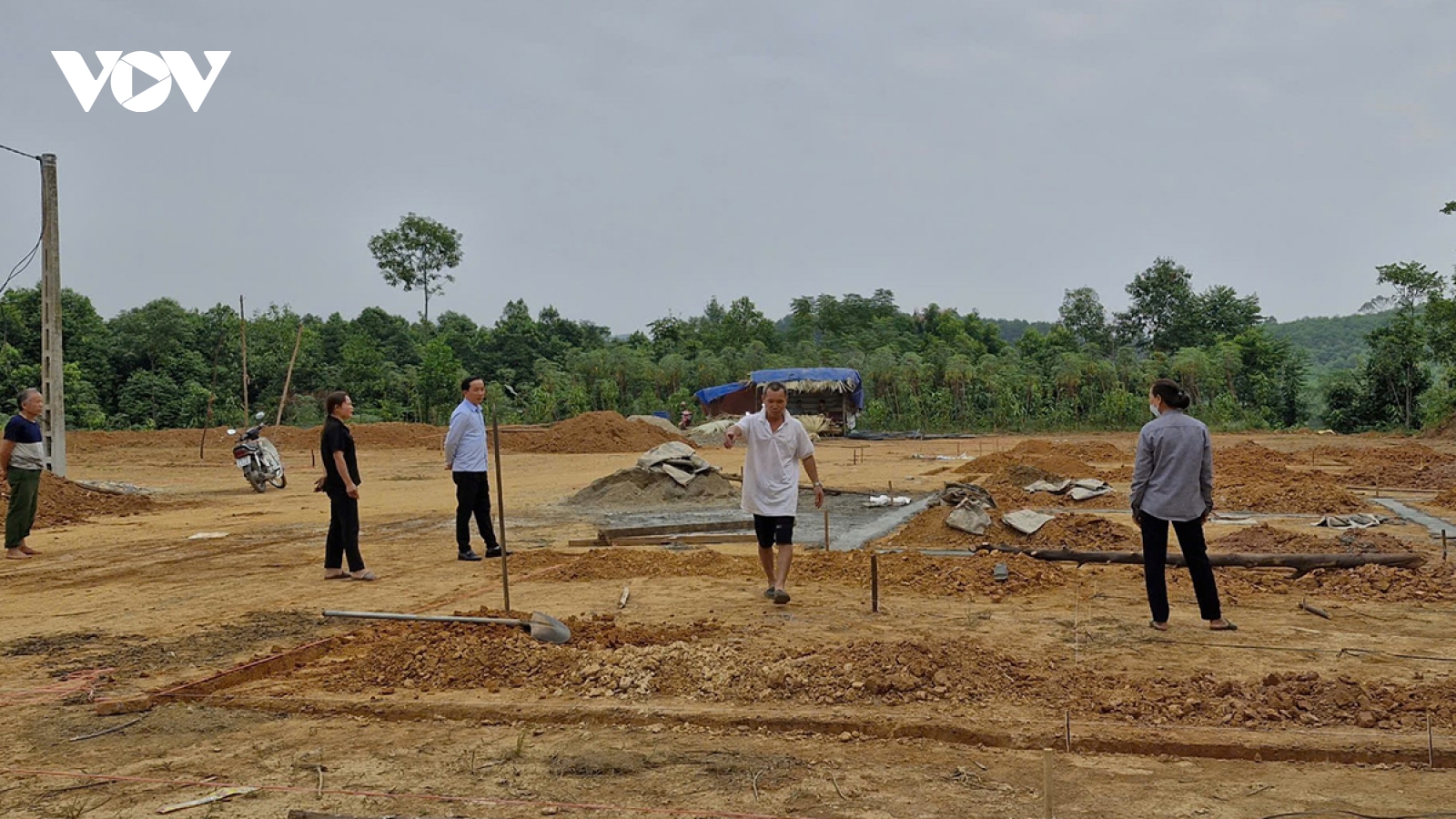 Bản làng hồi sinh sau lũ dữ