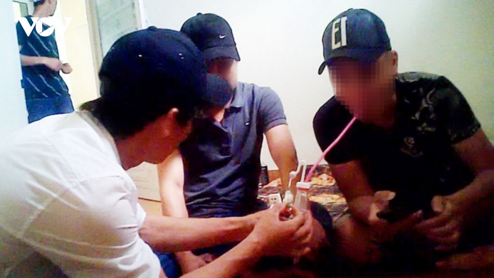 Ma túy "đẩy" nhiều nghệ sĩ xuống vực sâu