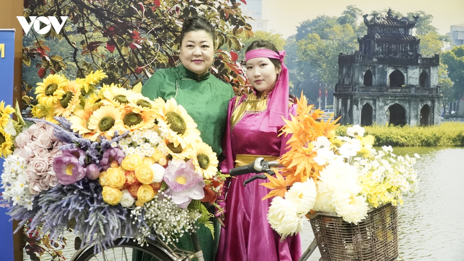 Đại sứ quán Việt Nam tại Lào quảng bá văn hoá ẩm thực Việt