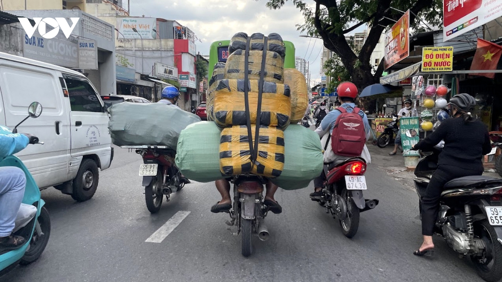 TP.HCM xử phạt xe tự chế, chủ xe bỏ luôn cả phương tiện
