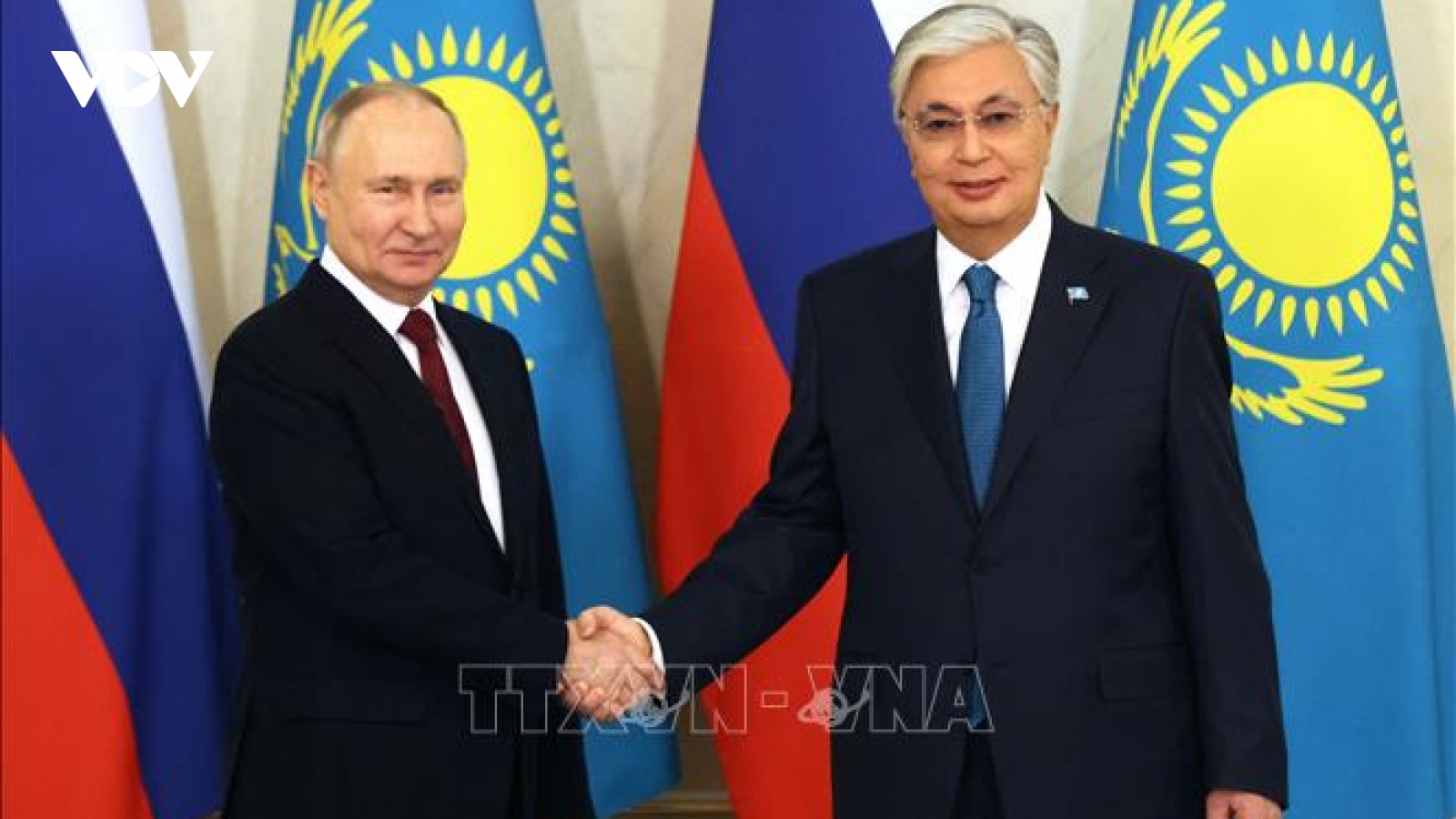 Tổng thống Nga Putin hội đàm với Tổng thống Kazakhstan Tokayev