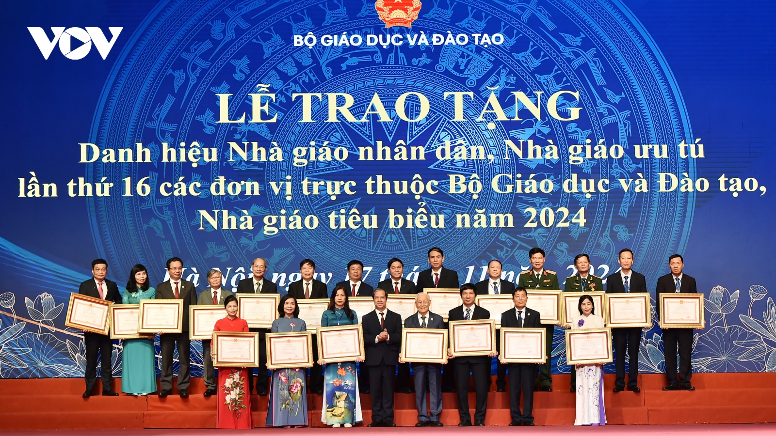 Trao tặng danh hiệu Nhà giáo nhân dân và Nhà giáo ưu tú năm 2024