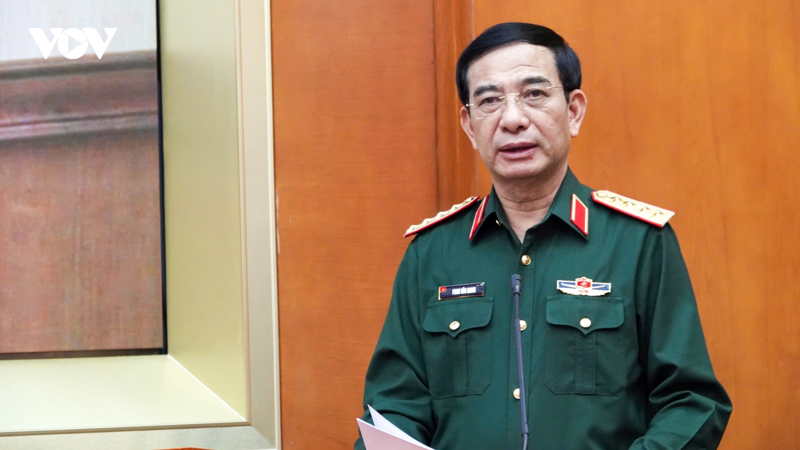 Đại tướng Phan Văn Giang biểu dương 2 phi công xử lý sự cố máy bay Yak-130