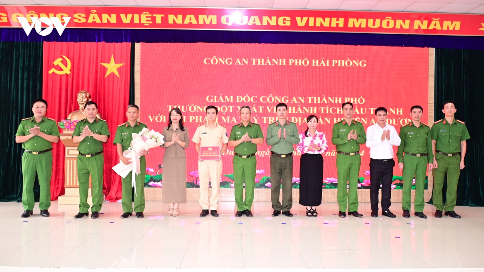 Bắt giữ đối tượng vận chuyển hơn 2.000 viên ma tuý tổng hợp ở Hải Phòng