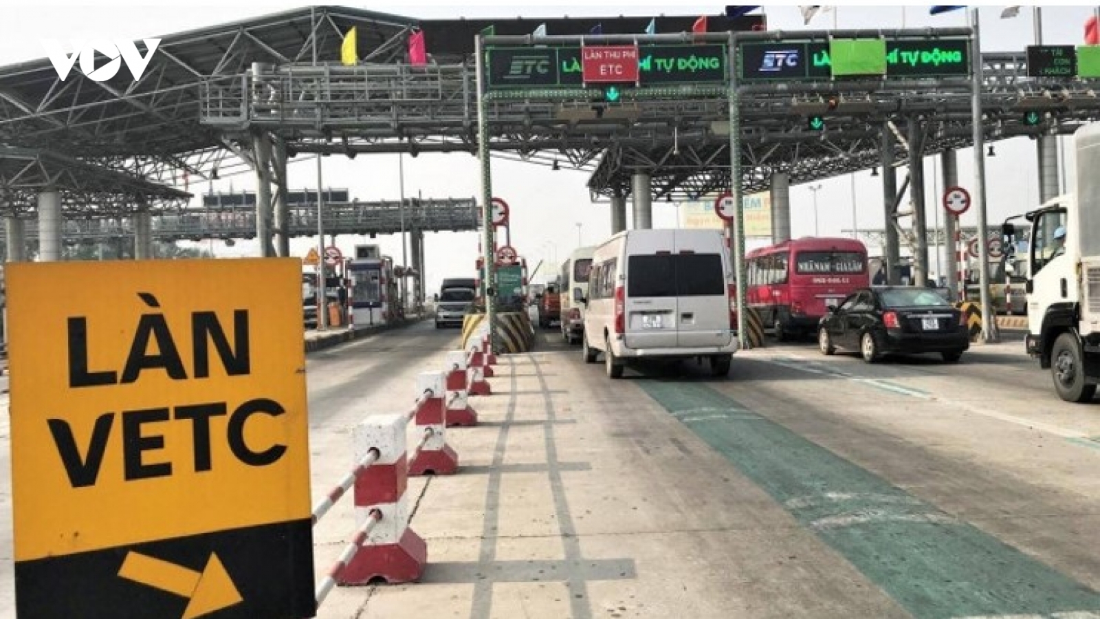 VETC: Thu phí không dừng và cuộc chuyển đổi số của ngành giao thông
