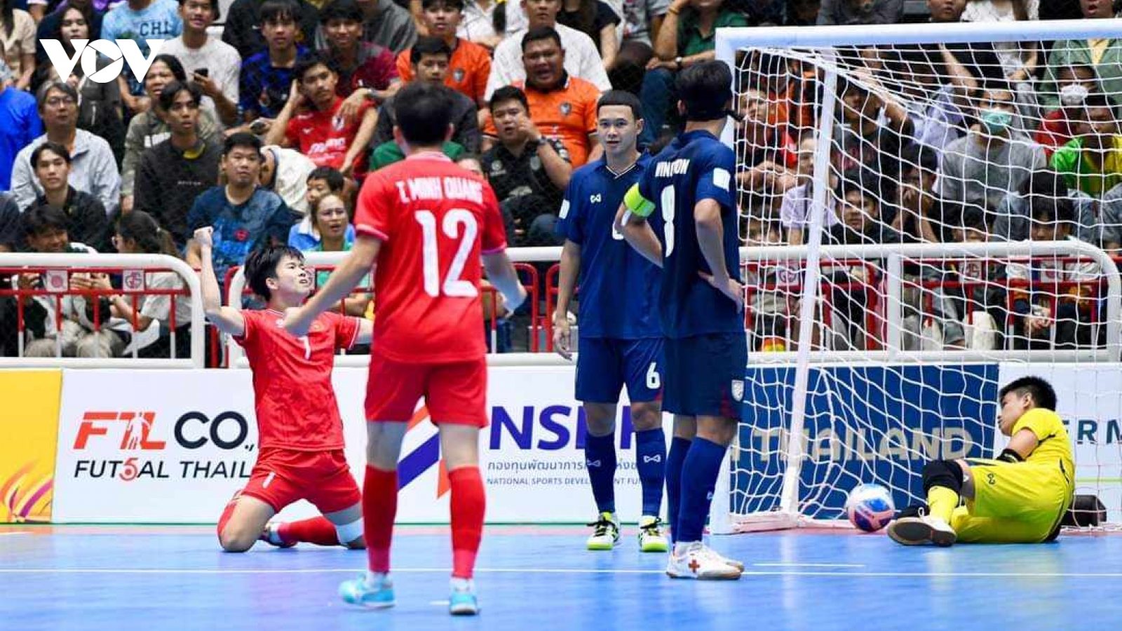 Thi đấu xuất thần, ĐT Futsal Việt Nam đánh bại Thái Lan ngay trên sân khách