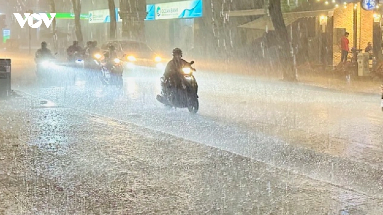 Thời tiết ngày 12/11: Thừa Thiên Huế đến Phú Yên có mưa vừa, mưa to