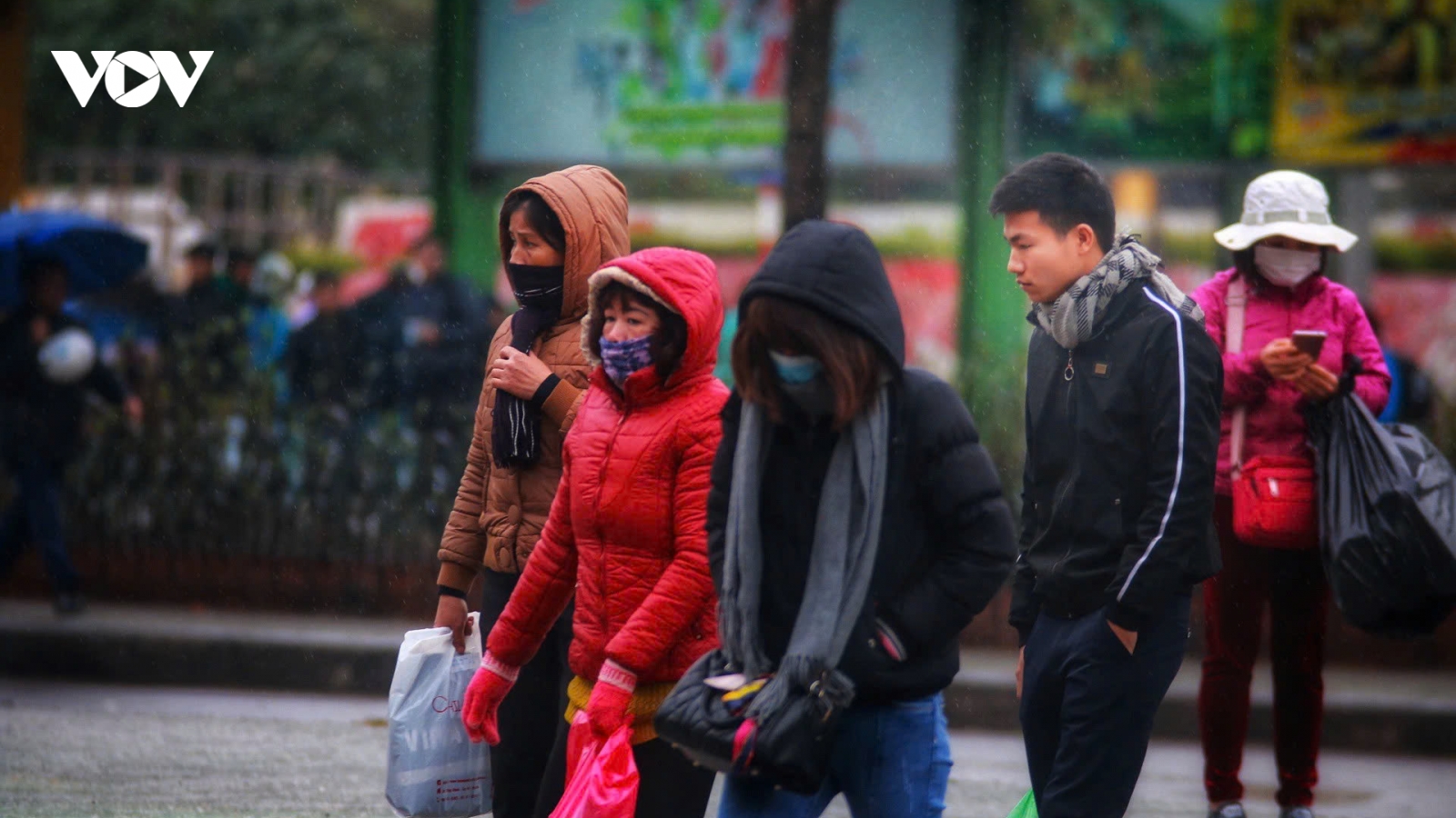 Thời tiết ngày 28/11: Hà Nội có mưa vài nơi, trời rét, trưa chiều hửng nắng
