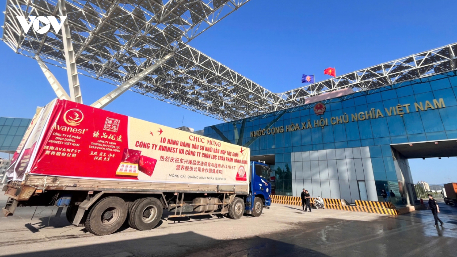 Quảng Ninh xuất khẩu lô hàng tổ yến đầu tiên sang Trung Quốc