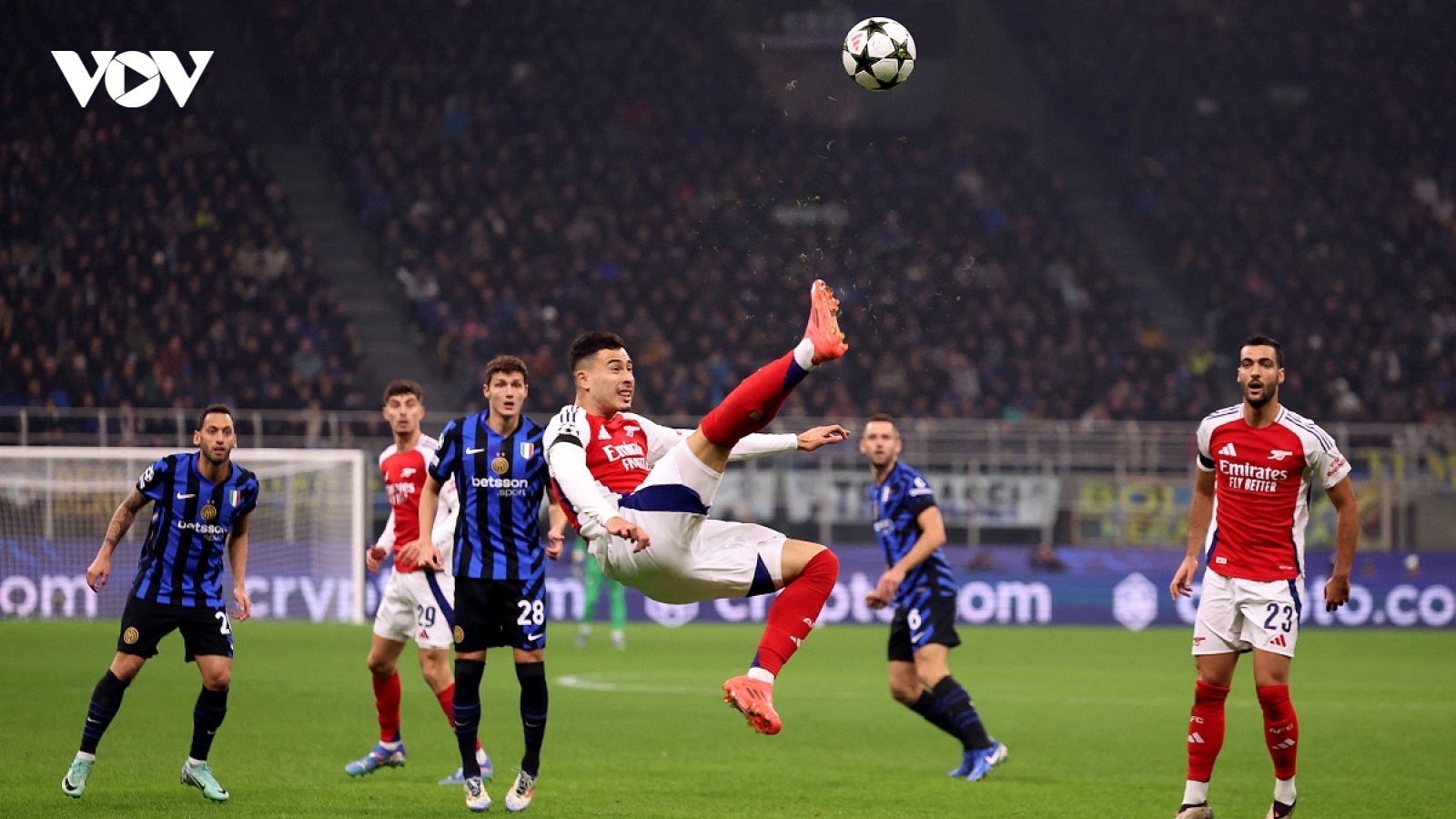 Hàng công bế tắc, Arsenal thất bại trước Inter Milan ở Cúp C1 châu Âu