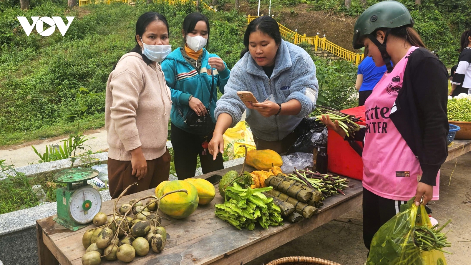Chợ phiên nông sản độc đáo vùng cao ở Khánh Hòa