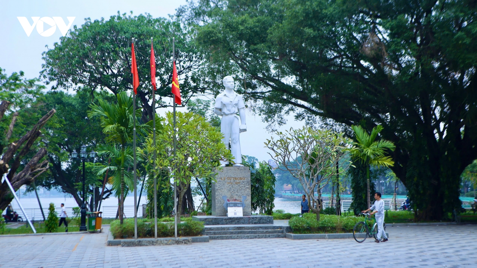 Cận cảnh vườn hoa Lý Tự Trọng sạch đẹp sau khi được đầu tư 25 tỷ đồng cải tạo