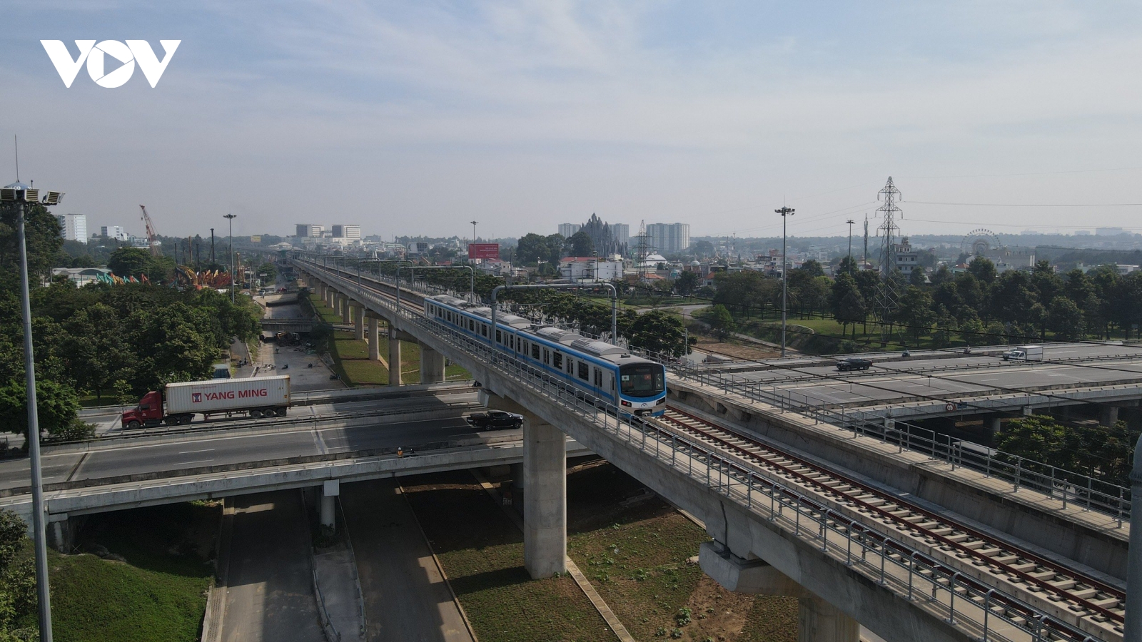 Từ hôm nay, Metro 1 TP.HCM vận hành 100% công suất từ 5h-23h30 hàng ngày