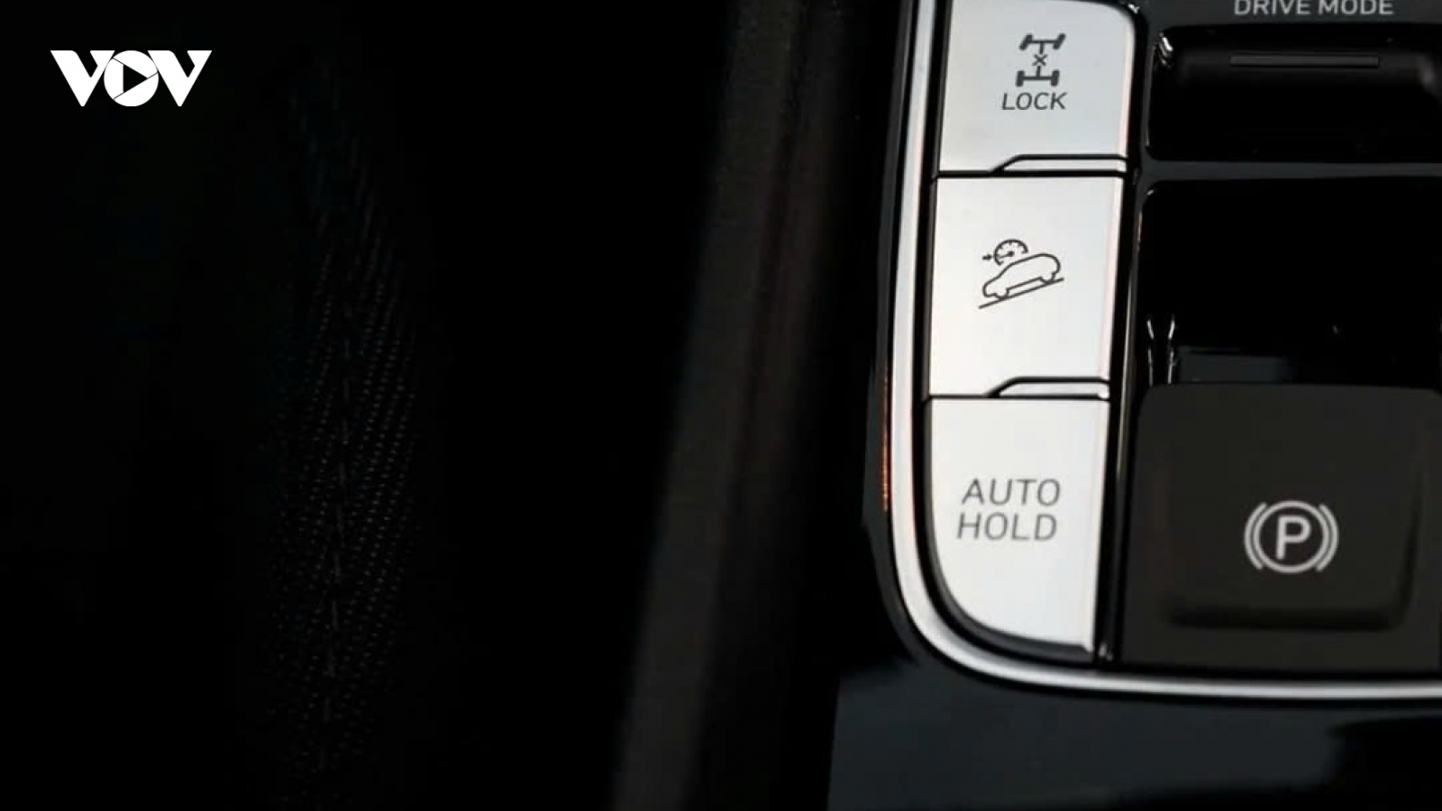 Tìm hiểu về hệ thống khóa vi sai trung tâm trên Hyundai Tucson 1.6 Turbo 2025
