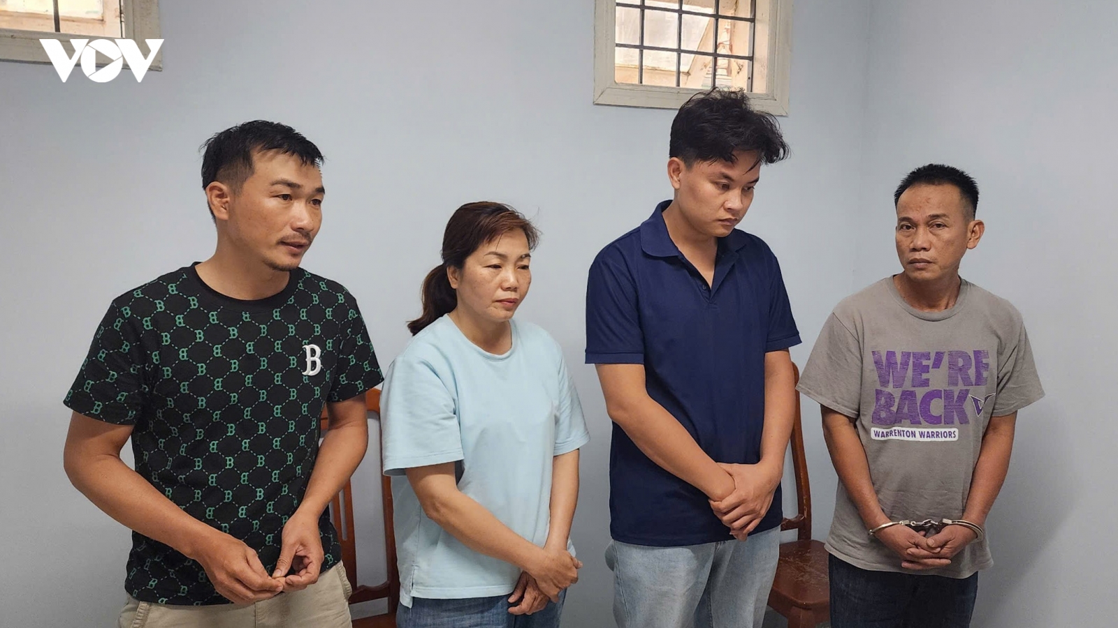 Khởi tố 4 kẻ giả danh công an để cướp tài sản và bắt giữ người trái pháp luật