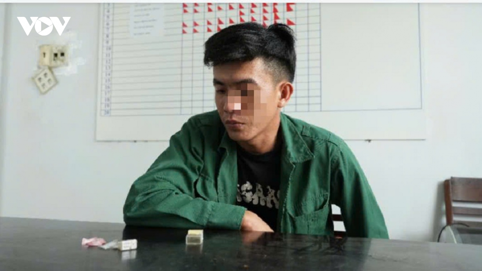 Tạm giữ hình sự đối tượng tàng trữ trái phép chất ma túy
