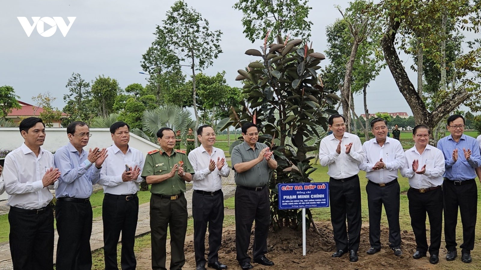 Thủ tướng dâng hương tại Khu di tích Chi bộ An Nam Cộng sản Đảng ở Cần Thơ