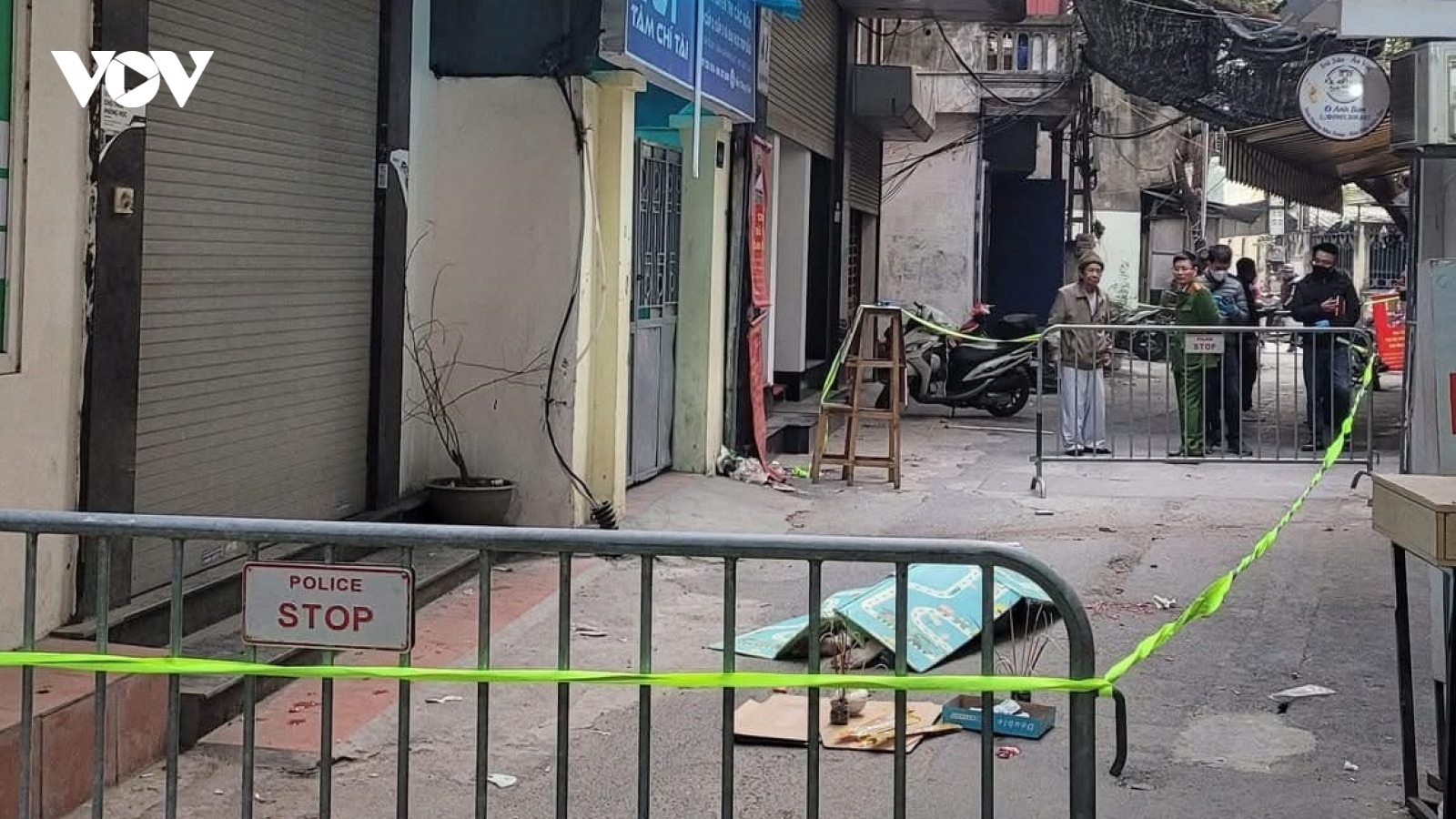 Phát hiện thi thể người đàn ông trong ngõ ở Tạ Quang Bửu, nghi do rơi tầng cao
