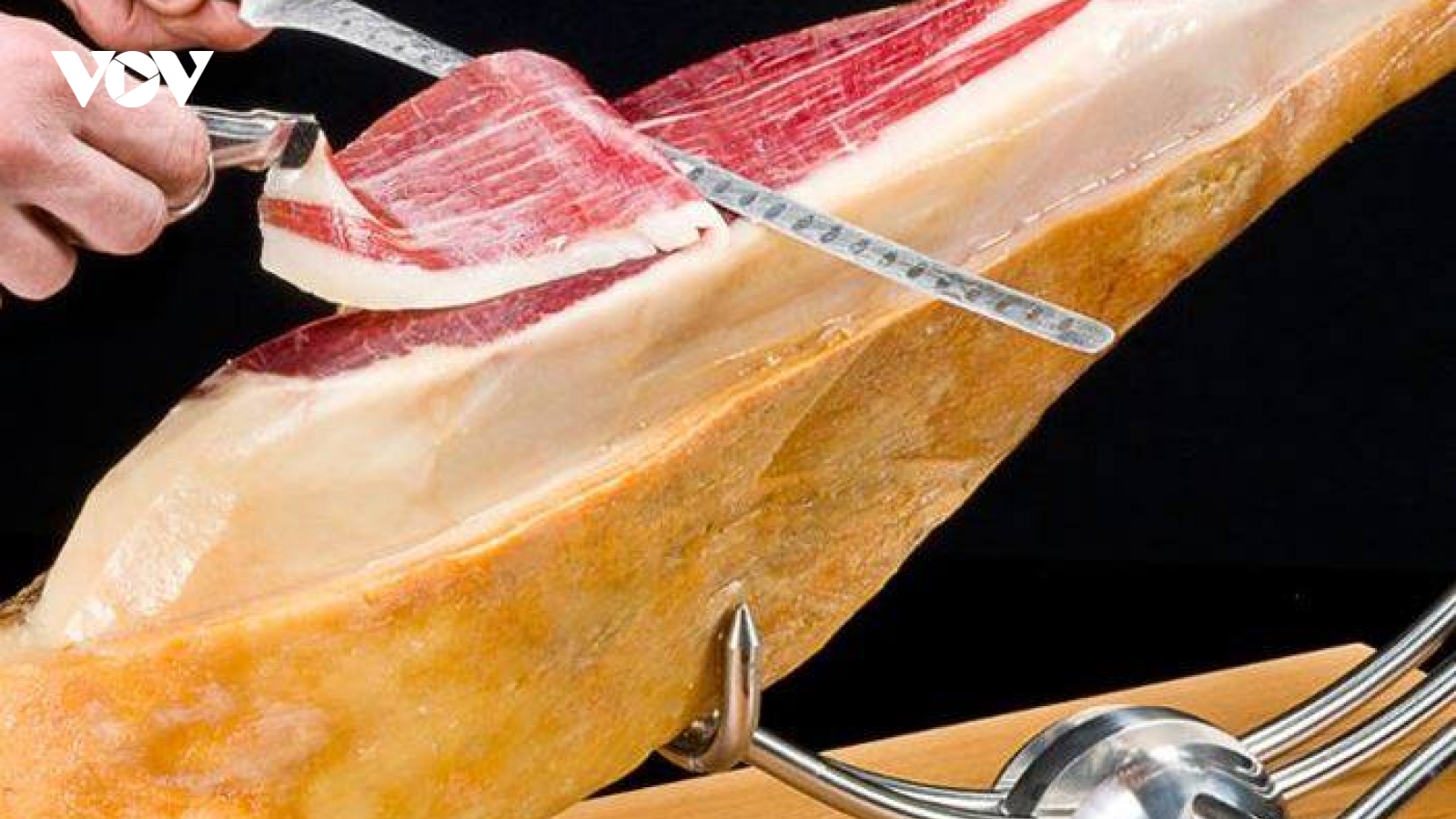 Đùi heo ‘huyền bí’ đổ bộ thị trường Tết với giá đắt đỏ