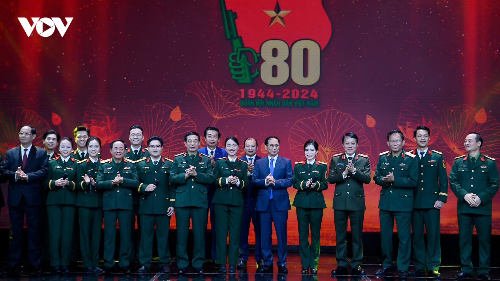 “Ánh sao người lính” - chương trình tôn vinh Quân đội nhân dân Việt Nam