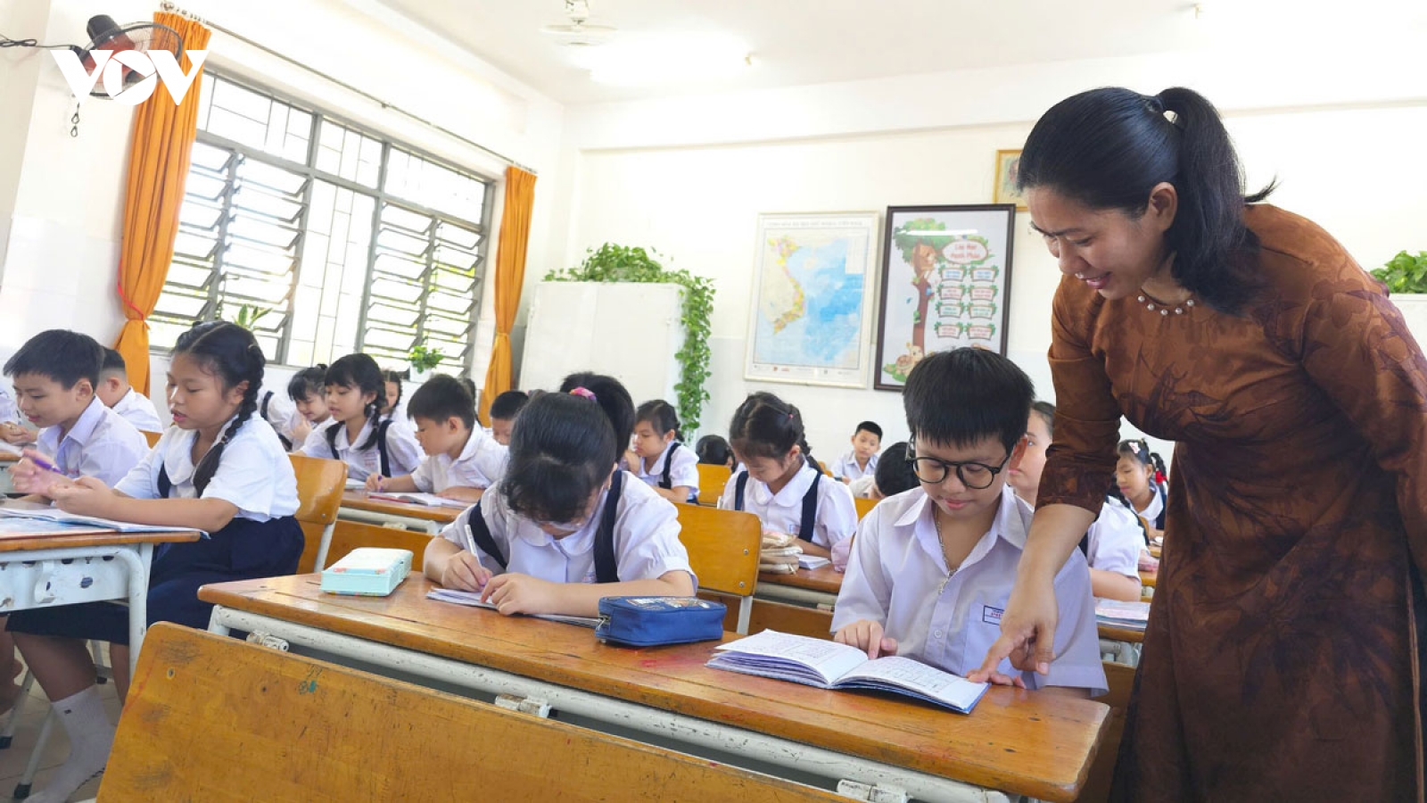 Bình Dương còn thiếu nhiều trường học, sân chơi giải trí