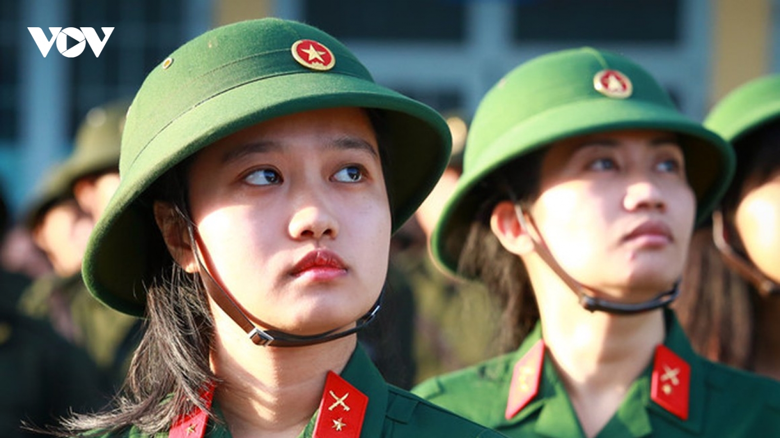 Công dân nữ nhập ngũ phải có chiều cao từ 1,60m trở lên