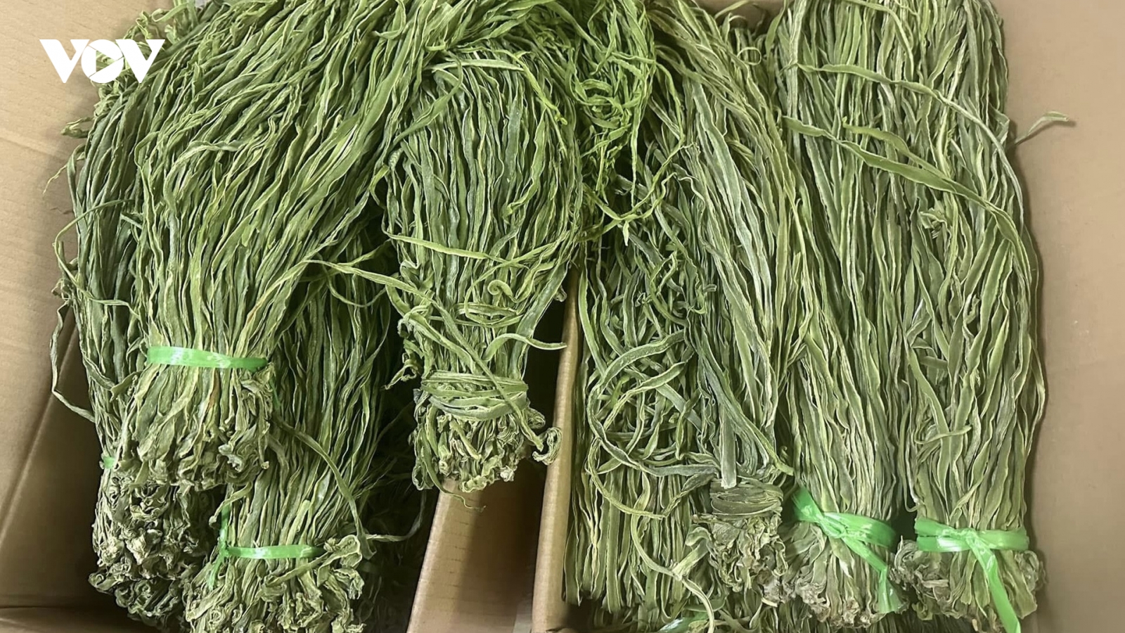Sự thật về rau khô “tiến vua” đắt đỏ được rao bán trên mạng