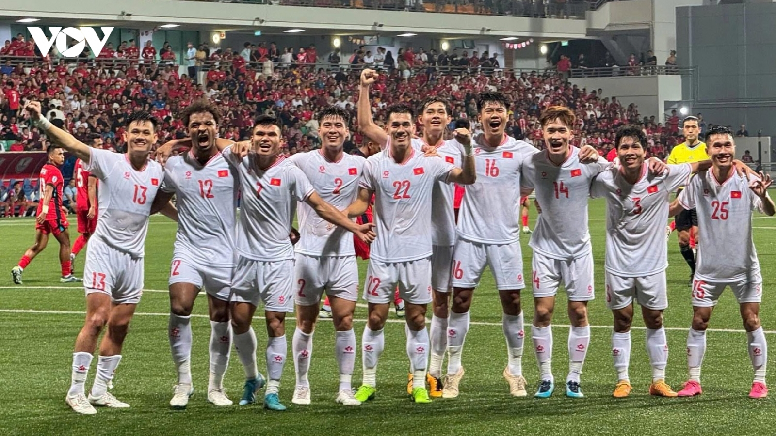 Xuân Son bùng nổ, ĐT Việt Nam "vỡ òa" cảm xúc sau trận thắng ĐT Singapore